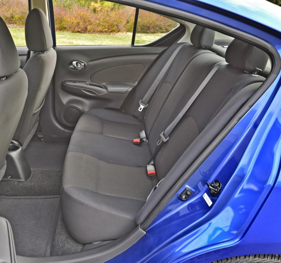  Nissan Versa Sedan 2014 года  (фото 12 из 22)